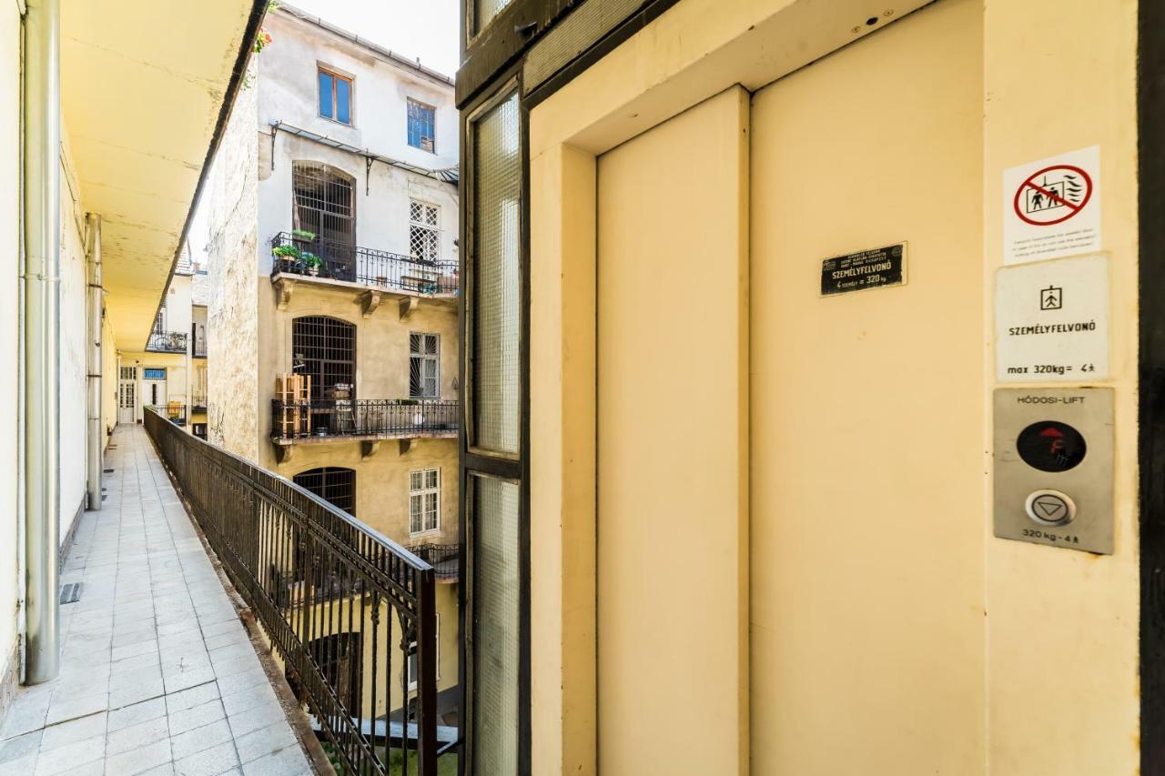Bpr Little Attractico Apartment Budapeste Exterior foto